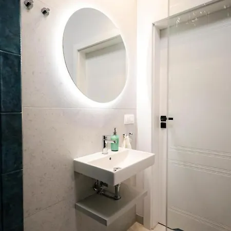 Daire Apartament Doki 83 *